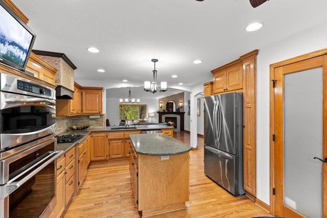 9974 Old Wagon Trail, Eden Prairie, MN 55347