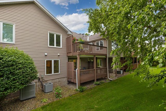 9974 Old Wagon Trail, Eden Prairie, MN 55347