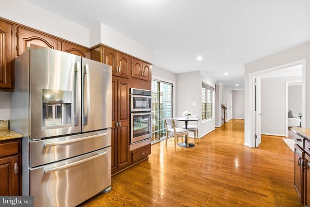 8329 MARKETREE CIR, Montgomery Village, MD 20886