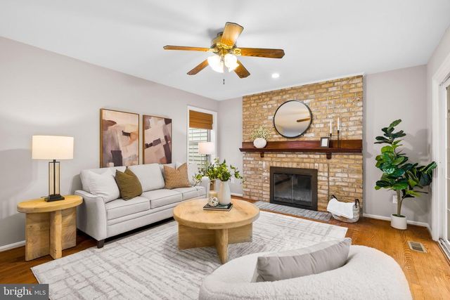 8329 MARKETREE CIR, Montgomery Village, MD 20886