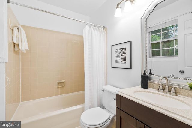 8329 MARKETREE CIR, Montgomery Village, MD 20886