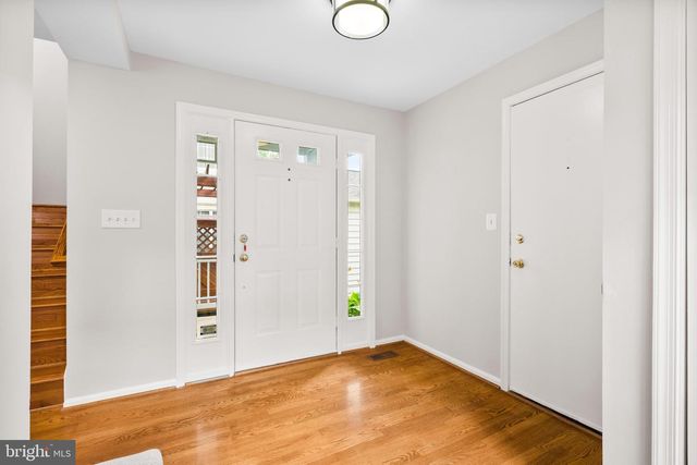 8329 MARKETREE CIR, Montgomery Village, MD 20886