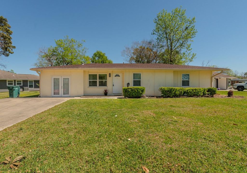 389 Bryan Lane, Beaumont, TX 77707