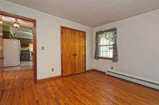 1350 Mount Carmel Avenue, Hamden, CT 06518