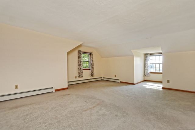 1350 Mount Carmel Avenue, Hamden, CT 06518