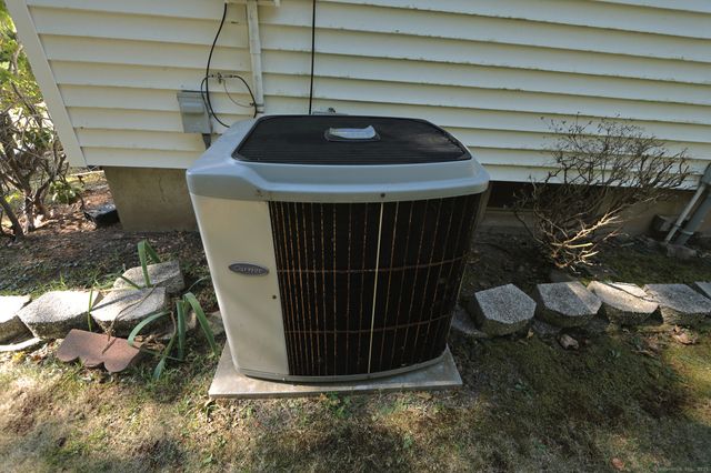 1350 Mount Carmel Avenue, Hamden, CT 06518