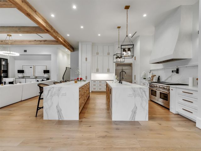 2520 San Miguel Drive, Friendswood, TX 77546