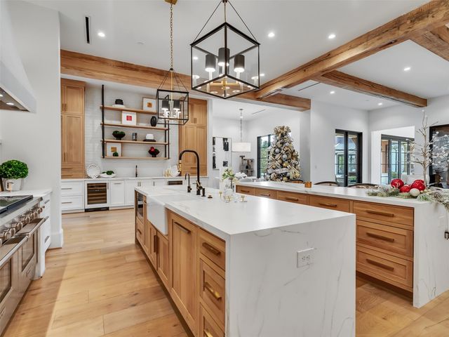 2520 San Miguel Drive, Friendswood, TX 77546