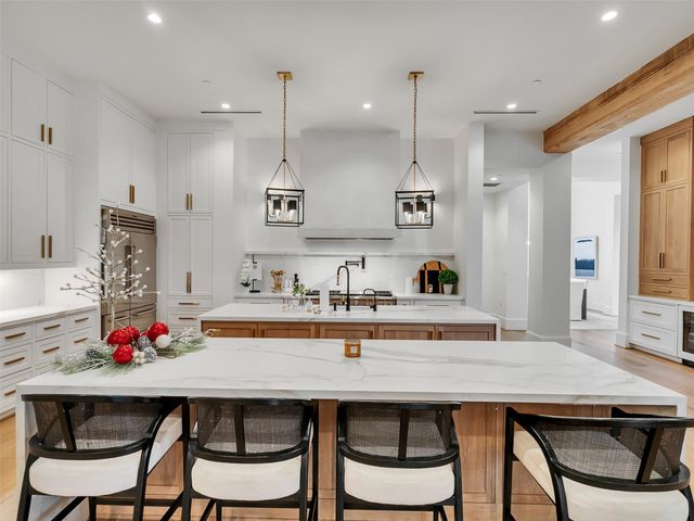 2520 San Miguel Drive, Friendswood, TX 77546
