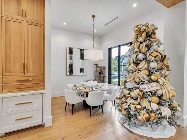 2520 San Miguel Drive, Friendswood, TX 77546