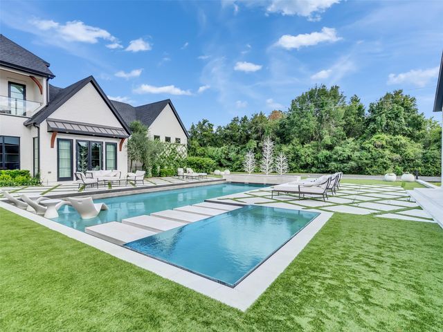 2520 San Miguel Drive, Friendswood, TX 77546