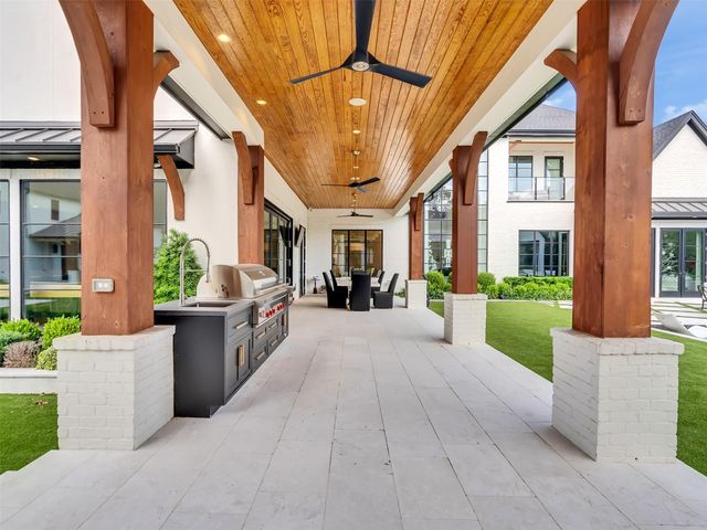 2520 San Miguel Drive, Friendswood, TX 77546
