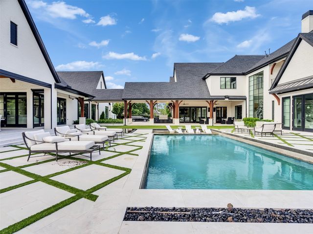 2520 San Miguel Drive, Friendswood, TX 77546