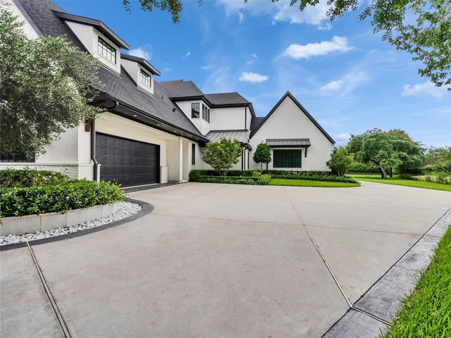 2520 San Miguel Drive, Friendswood, TX 77546