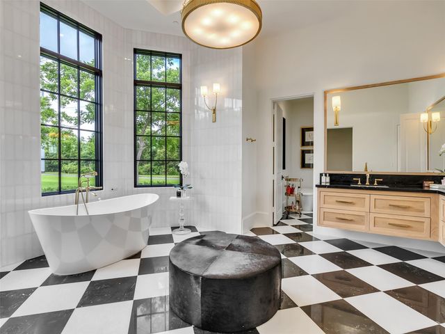 2520 San Miguel Drive, Friendswood, TX 77546