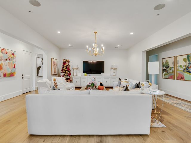 2520 San Miguel Drive, Friendswood, TX 77546