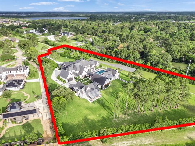 2520 San Miguel Drive, Friendswood, TX 77546