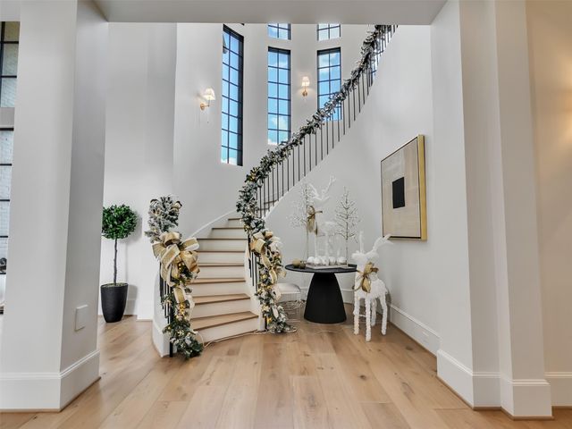 2520 San Miguel Drive, Friendswood, TX 77546