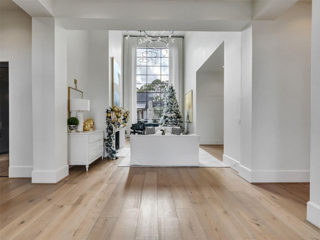 2520 San Miguel Drive, Friendswood, TX 77546