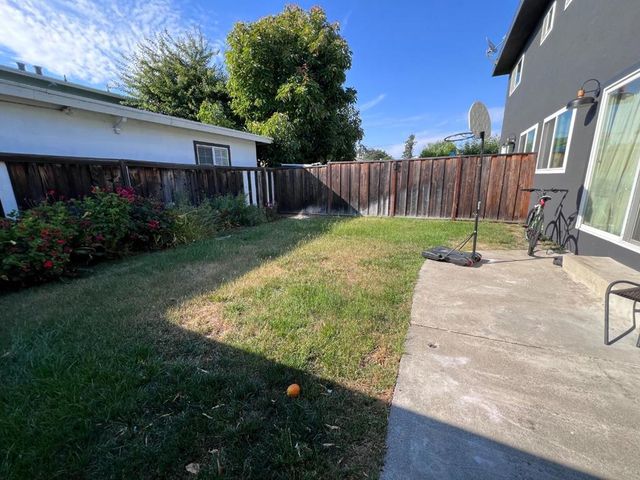 57 Dumbarton Avenue, Redwood City, CA 94063