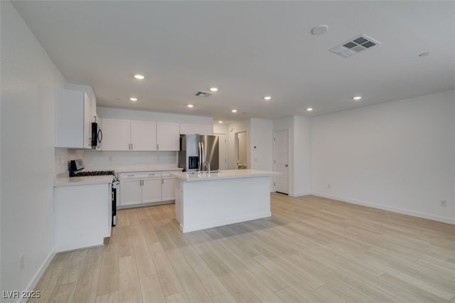 945 Jigglypuff Place, Henderson, NV 89011