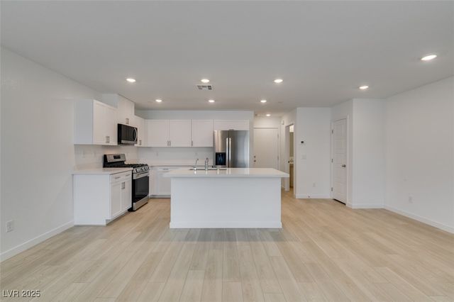 945 Jigglypuff Place, Henderson, NV 89011