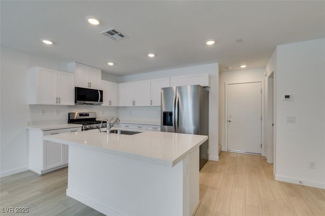 945 Jigglypuff Place, Henderson, NV 89011