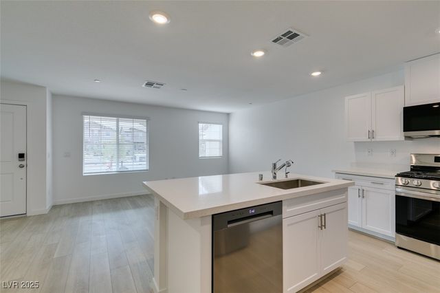 945 Jigglypuff Place, Henderson, NV 89011