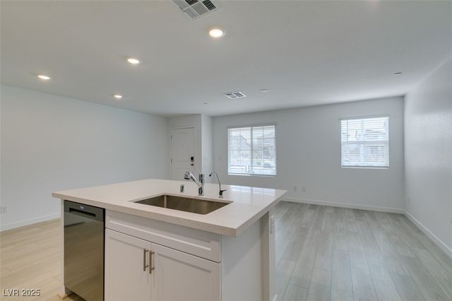 945 Jigglypuff Place, Henderson, NV 89011