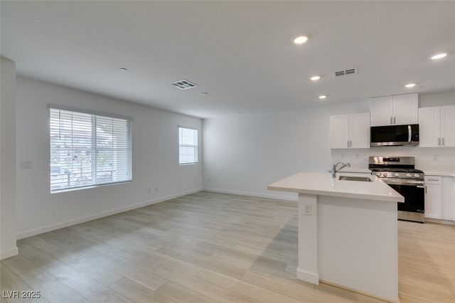 945 Jigglypuff Place, Henderson, NV 89011