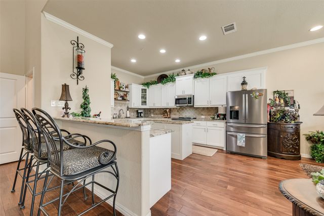 1217 Summerset Lane, Burleson, TX 76028