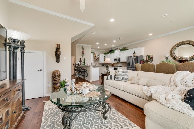 1217 Summerset Lane, Burleson, TX 76028