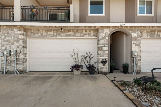 1217 Summerset Lane, Burleson, TX 76028