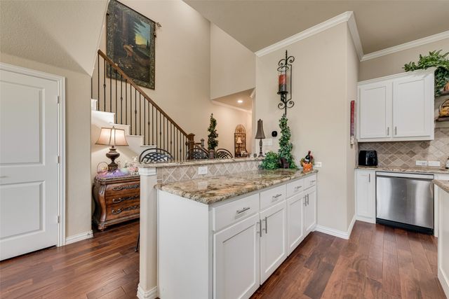 1217 Summerset Lane, Burleson, TX 76028