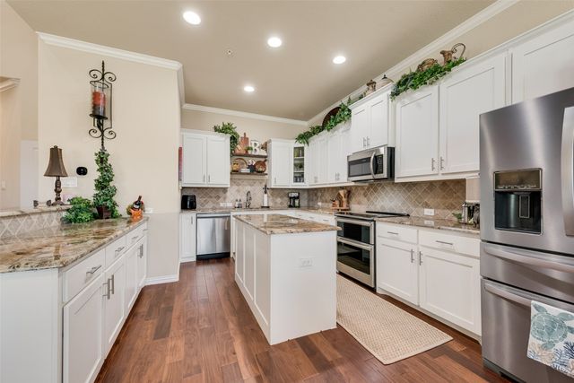 1217 Summerset Lane, Burleson, TX 76028