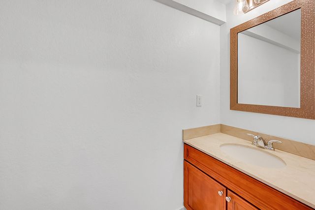 453 NE 1ST Street, Pompano Beach, FL 33060