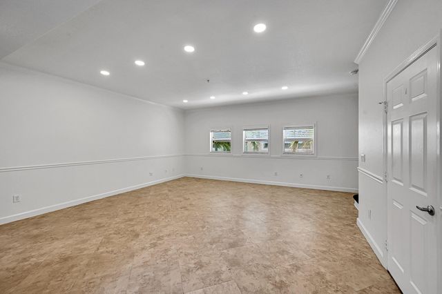 453 NE 1ST Street, Pompano Beach, FL 33060