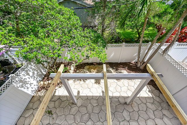 453 NE 1ST Street, Pompano Beach, FL 33060