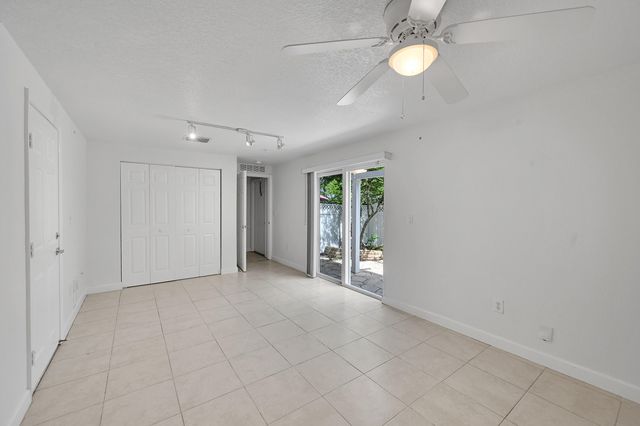 453 NE 1ST Street, Pompano Beach, FL 33060