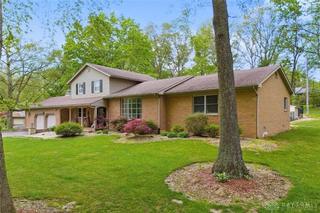 106 Newkirk Drive, Hillsboro, OH 45133