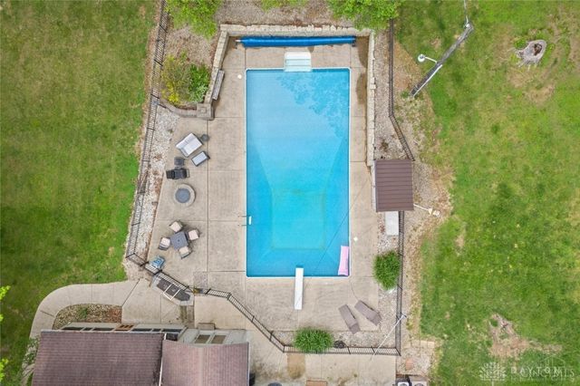 106 Newkirk Drive, Hillsboro, OH 45133