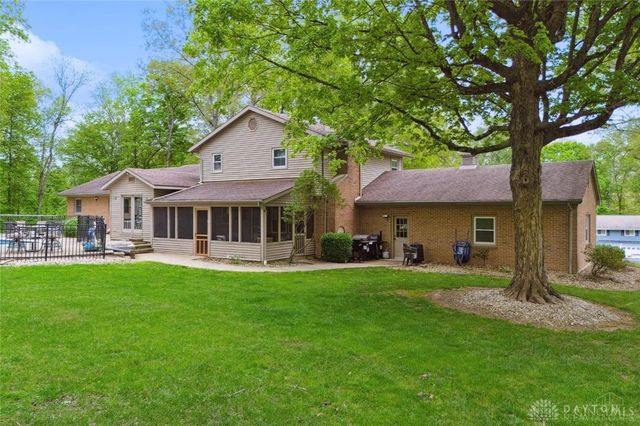 106 Newkirk Drive, Hillsboro, OH 45133