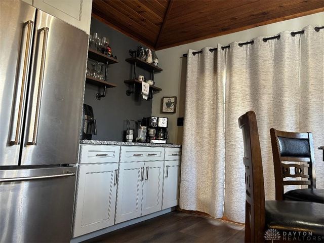 106 Newkirk Drive, Hillsboro, OH 45133