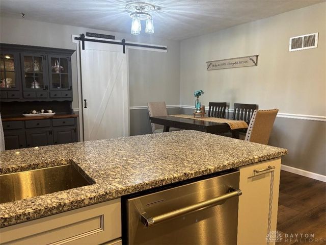 106 Newkirk Drive, Hillsboro, OH 45133