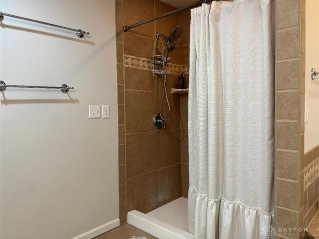 106 Newkirk Drive, Hillsboro, OH 45133