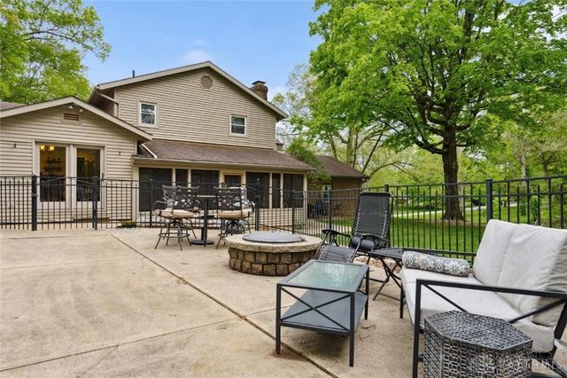 106 Newkirk Drive, Hillsboro, OH 45133