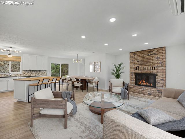 23851 S DAY HILL Rd, Estacada, OR 97023