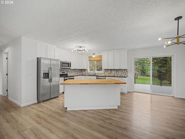 23851 S DAY HILL Rd, Estacada, OR 97023