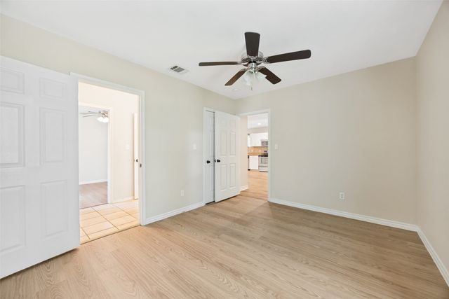 213 N Holly Avenue, Sherman, TX 75092