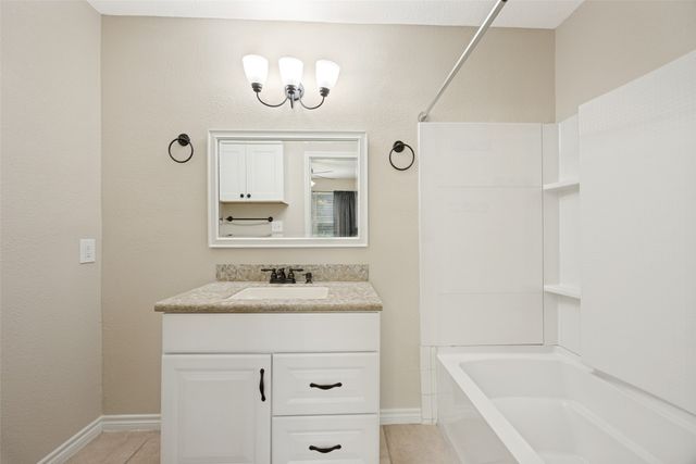 213 N Holly Avenue, Sherman, TX 75092